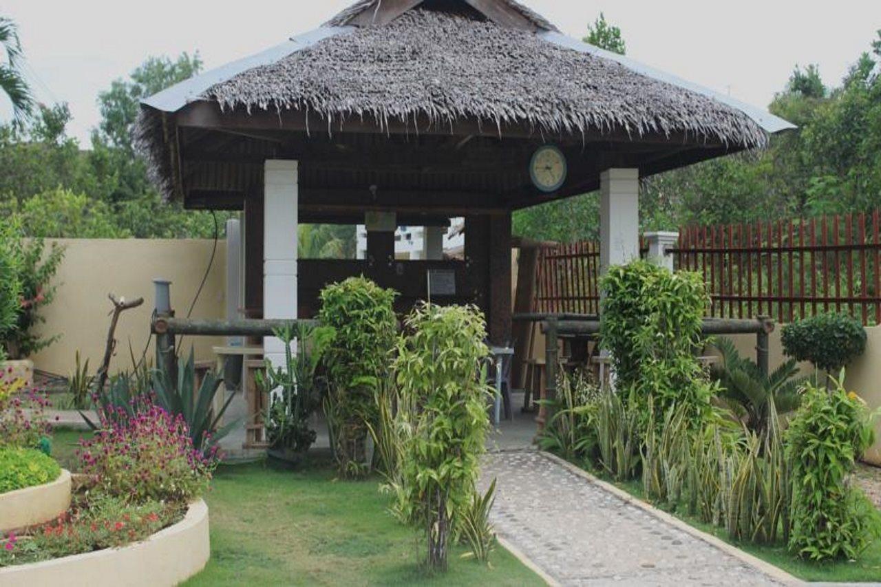 Alona Studios Apartment Hotel Panglao Exterior photo