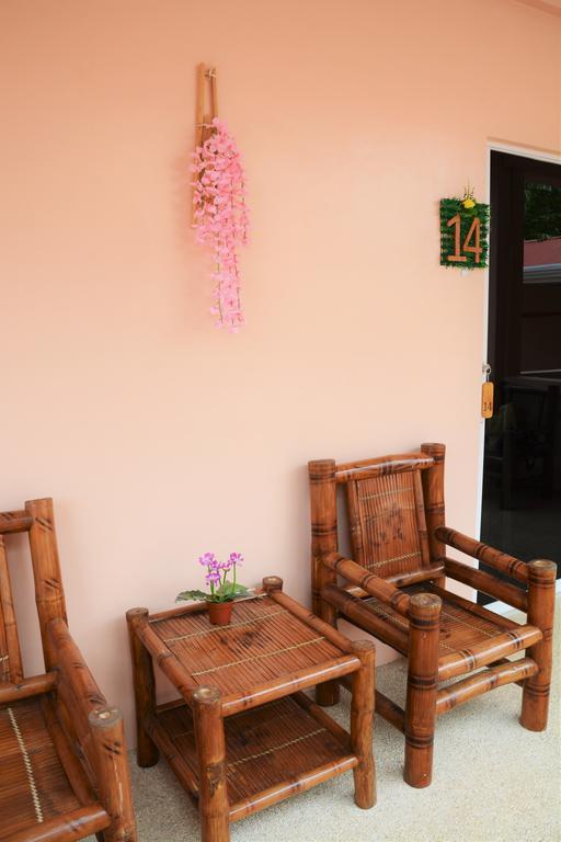 Alona Studios Apartment Hotel Panglao Exterior photo