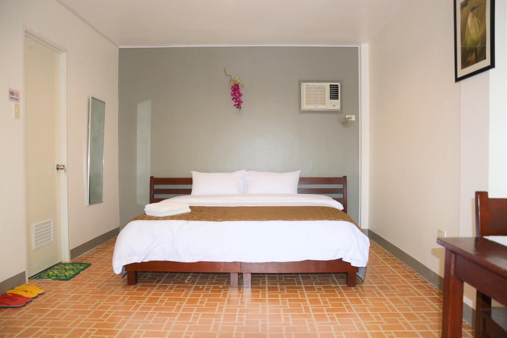 Alona Studios Apartment Hotel Panglao Exterior photo